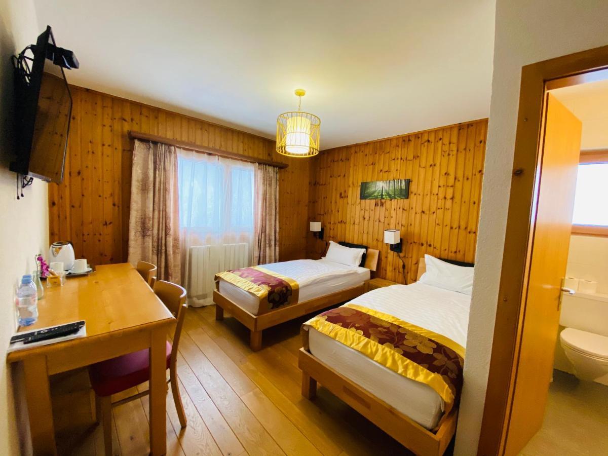 Qi-Lin Hotel Restaurant Ayer Eksteriør bilde